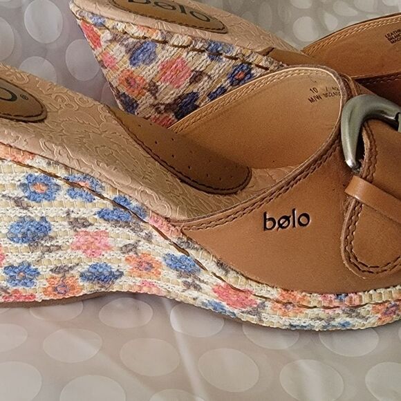 #269 Bolo 👡 Wedged silver buckle sandals,sze. 10 - Picture 3 of 9